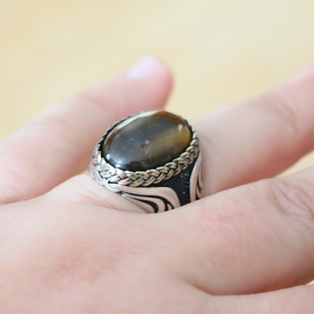 925 Sterling Silver Men's Ring with Tiger Eye - Picture 4 of 13